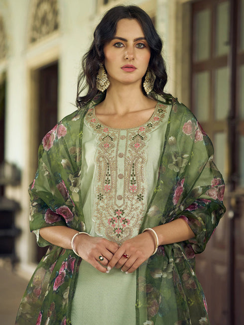 Olive Green Viscose Rayon Pant Suit 189453 Closure View