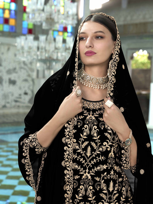 Black Faux Georgette Pant Suit 189672 Closure View