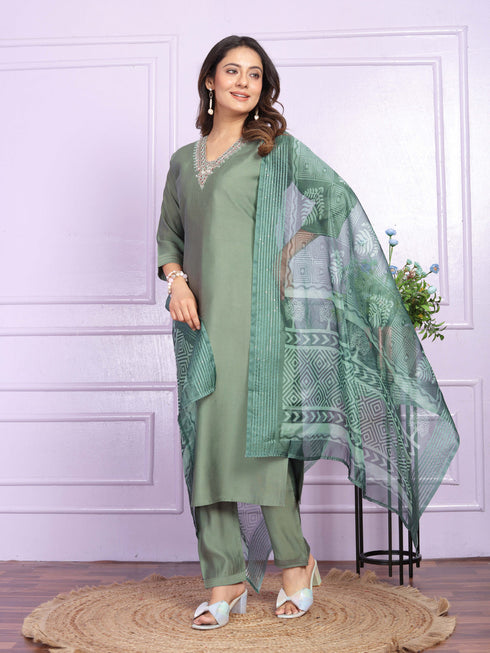 Gajari Russian Silk Pant Suit 189881 Closure View