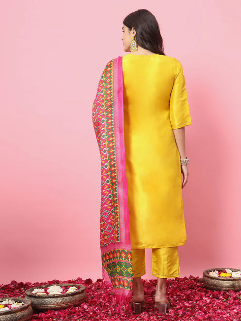 Yellow Silk Blend Pant Suit 190071 Closure View