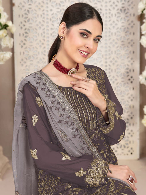 Beige Heavy Fox Georgette Pant Suit 191940 Closure View