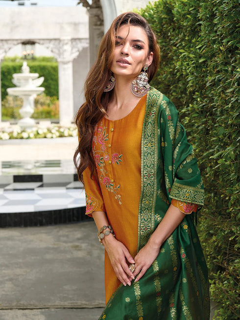 Mustard Vichitra Silk Pant Suit 192302 Closure View