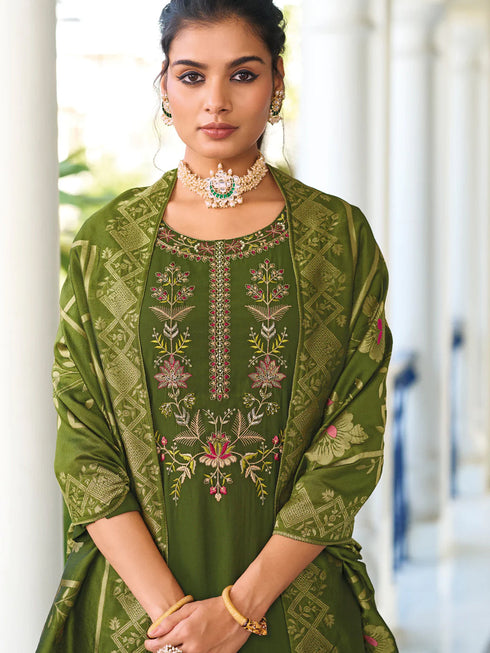 Mehndi Pure Viscose Pant Suit 192306 Closure View