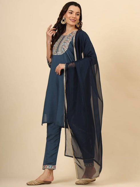 Navy Blue Silk Blend Pant Suit 193365 Closure View
