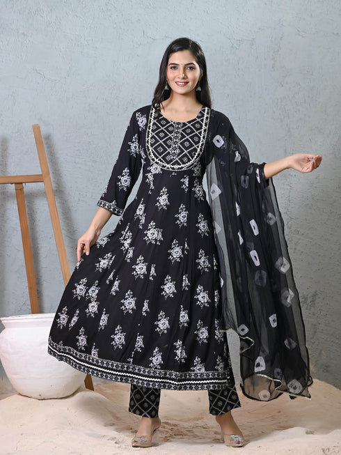 Black Rayon Cotton Anarkali Dress 193479 Closure View
