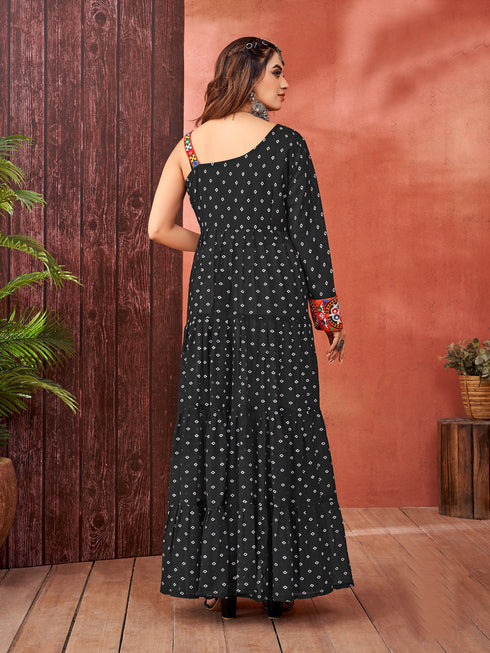 Black Navratri Special Heavy Readymade Faux Blooming Georgette Gown Collection Closure View