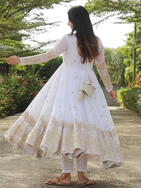 White Georgette Anarkali Dress 193571 Closure View