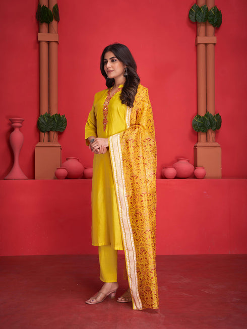 Yellow Roman Silk Pant Suit 193789 Closure View