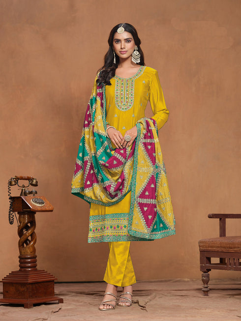 Mustard Chinon Silk Pant Suit 194347 Closure View