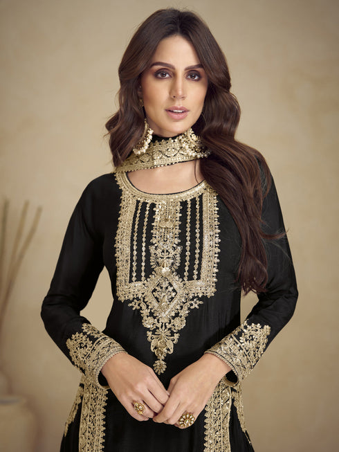 Black Heavy Fox Georgette Pant Suit 195520 Closure View