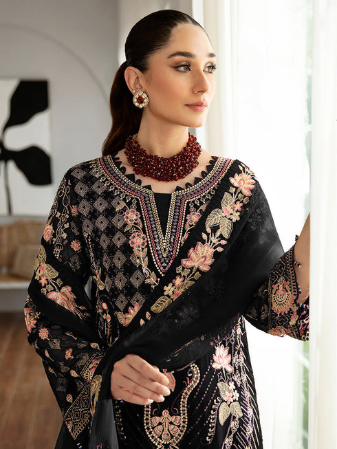 Black Heavy Fox Georgette Pant Suit 195666 Closure View