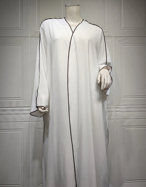 Effortless Versatility: Sash-Accented Abaya for All-Season Comfort