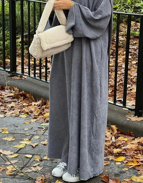 Timeless Elegance: Classic Abaya for Everyday Comfort