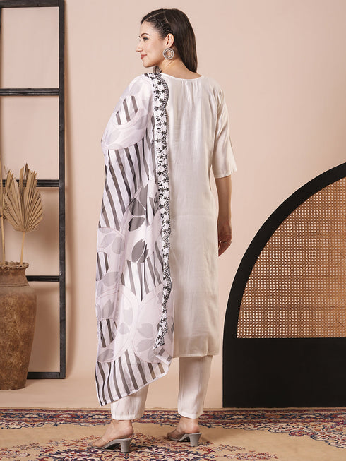 White Pv Chanderi Pant Suit Acy2976 Closure View