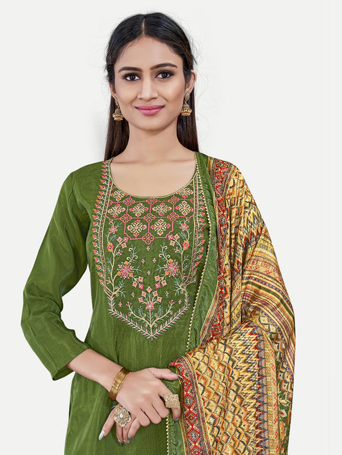 Green Upada Silk Salwar Suit Acy6879 Back View