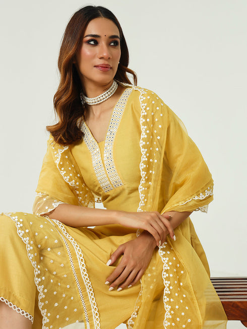 Yellow Silk Blend Pant Suit Acy9225 Closure View