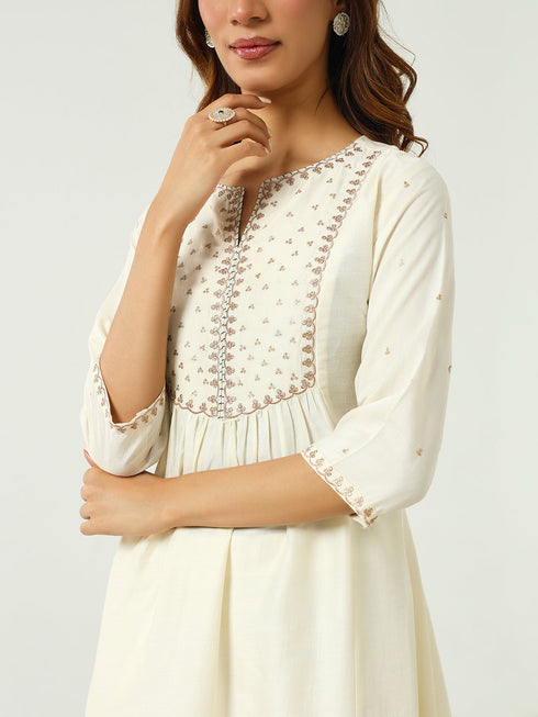 Off White Silk Blend Pant Suit Acy9228 Closure View