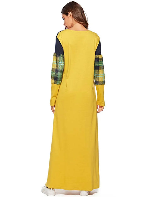 Cozy Contrast: Embrace Winter Elegance in This Dubai-Inspired Long Sleeve Abaya