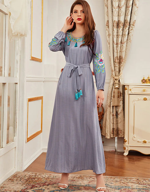 Elegant Gray Abaya Dress: Tassel Embroidered Round Neck with Slim-Fit Lace-Up Long Skirt