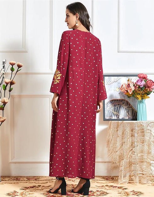 The Abaya That Dares to Dream in Dots: A Casual Dance of Ethnic Threads and Autumn Hues