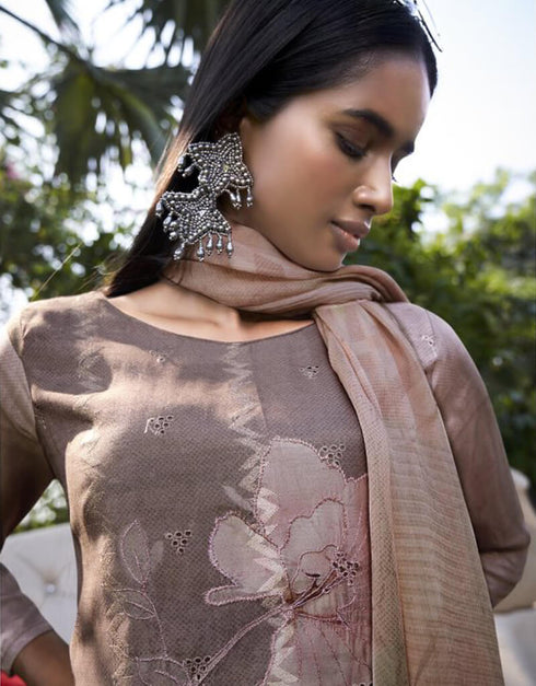 Grey Patiyala style Suit Pure Cotton Lawn Salwar Kameez in Embroidery, Digital Print & Lace Work Closure View