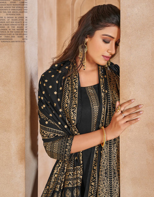 Black Heavy 14 Kg Rayon Anarkali Gown Closure View