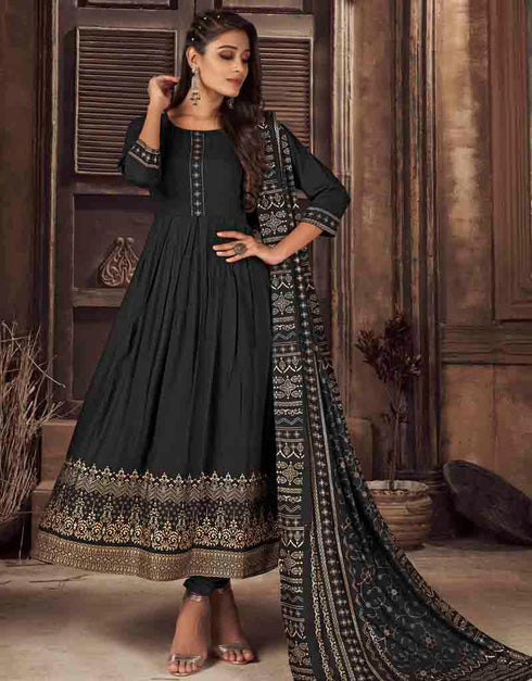 Black 14 Kg Rayon Pant Straight