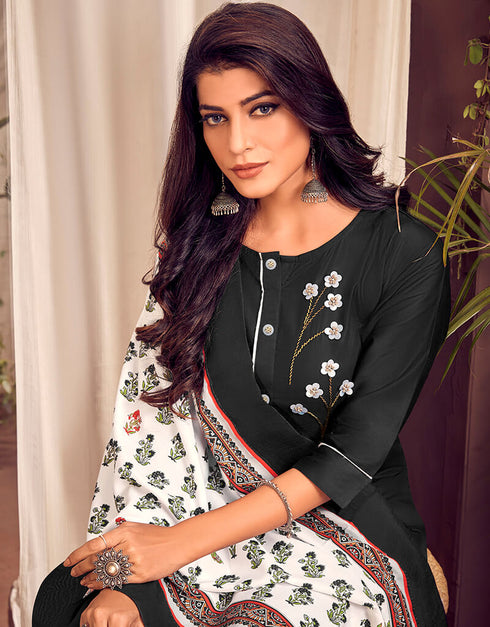 Black Heavy Jam Cotton Pant Suit Closure View