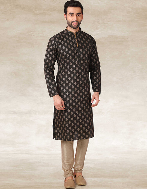Mehendi Green Kurta Hand Loomed In Rich Yarns Of Cotton Chudidaar