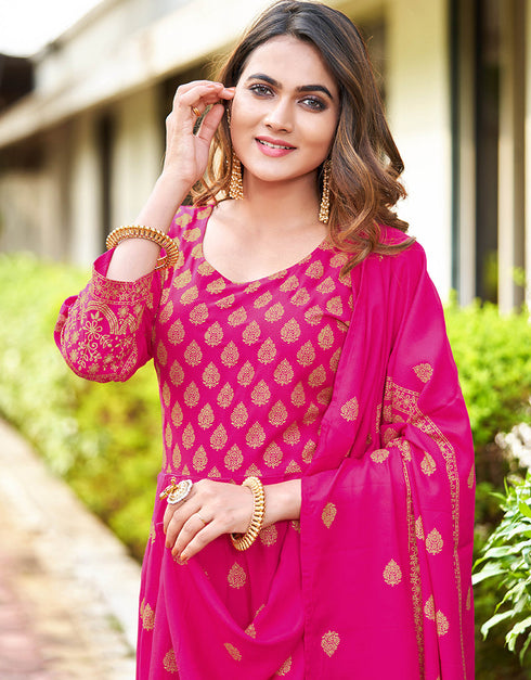Rani Pink Heavy 14 Kg Rayon Anarkali Suit Closure View