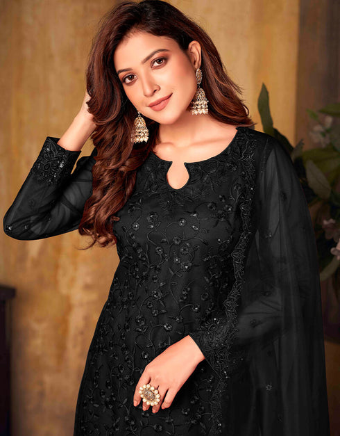 Black Net Chudidar Suit Closure View