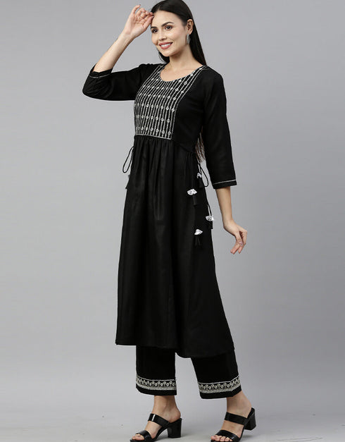 Black Ruby Cotton Palazzo Suit Closure View