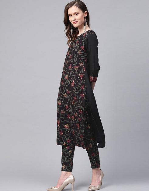 Black Crepe Pant Straight Closure View