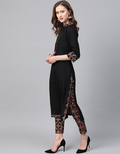 Black Crepe Pant Straight Closure View