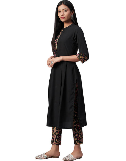 Black Crepe Pant Kurti Closure View