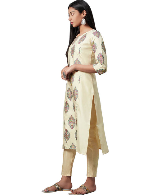 Beige Poly Silk Pant Suit Closure View