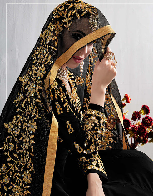 Black Real Georgette Pant Suit Closure View