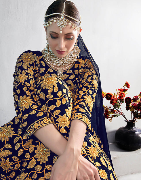 Blue Real Georgette Pant Suit Closure View