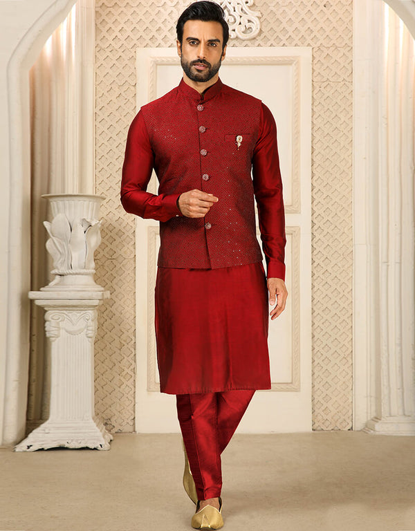 Maroon Kurta Art Embroidered Banarasi Silk Aligadhi Pant