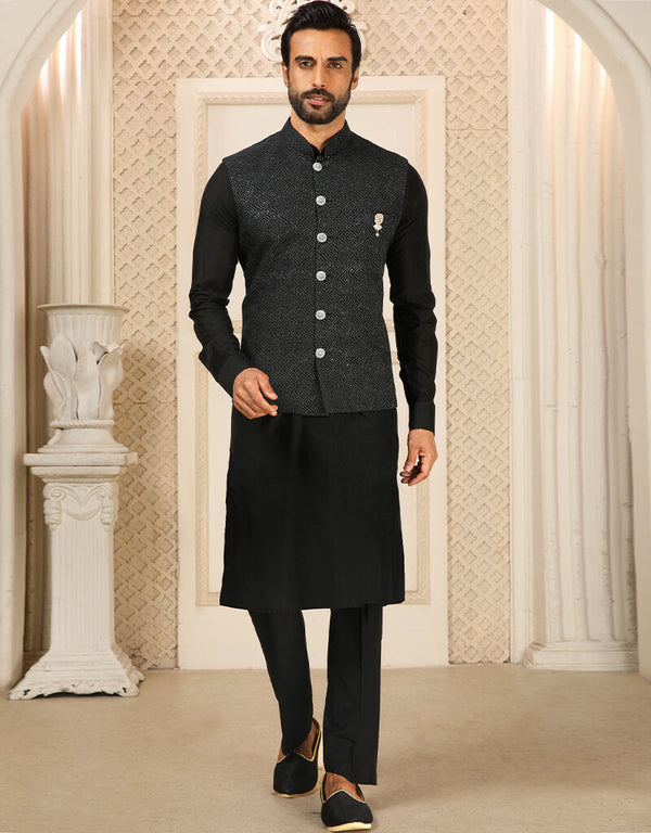 Black Kurta Art Embroidered Banarasi Silk Aligadhi Pant