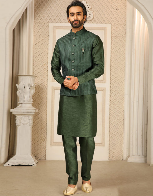 Green Kurta Art Embroidered Banarasi Silk Aligadhi Pant
