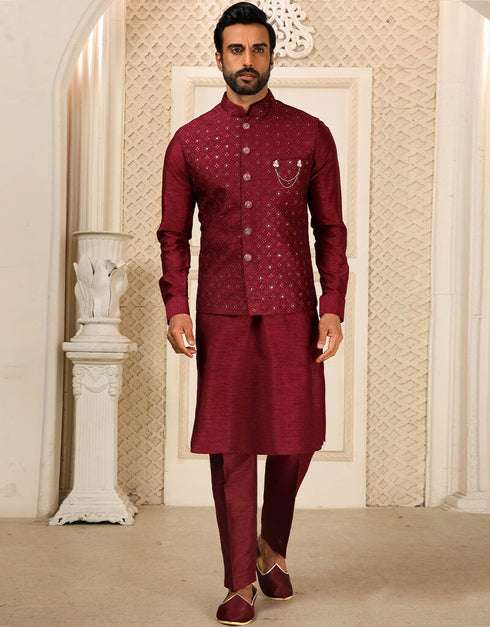 Maroon Kurta Art Embroidered Banarasi Silk Aligadhi Pant