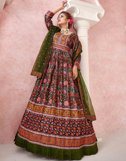 Mahendi Dola Silk Anarkali Suit Closure View