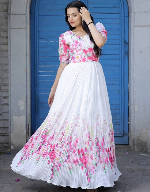 White Designer Function Wear Heavy Readymade Gown Closure View