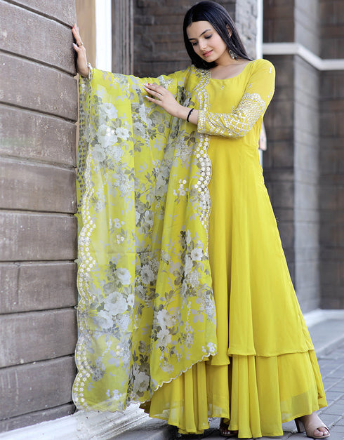 Yellow Faux Blooming N/A Gown Closure View