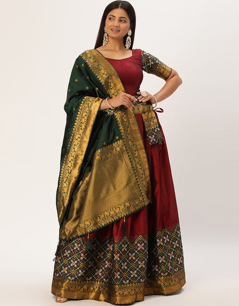 Maroon Tafeta Silk Lehenga Choli Closure View
