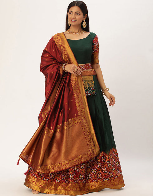 Green Tafeta Silk Lehenga Choli Closure View