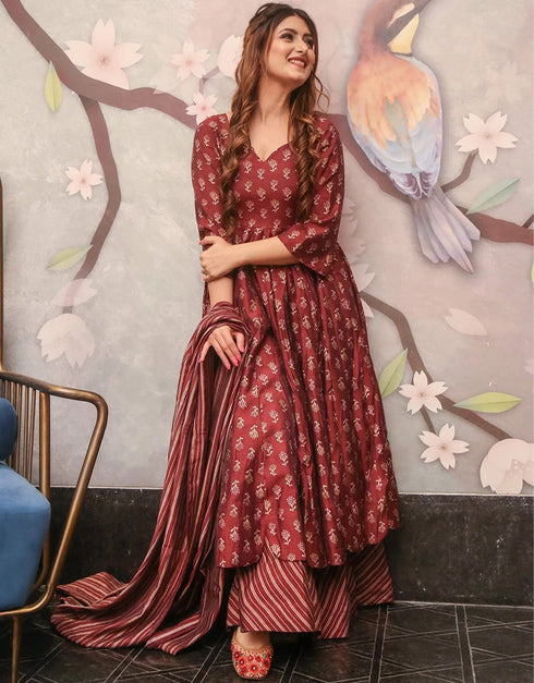 Heavy Designer Festive Wearv Pure Maslin Salwar Suit Multi Pure Maslin Palazzo Suit Close-up View