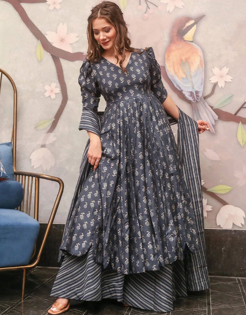 Heavy Designer Festive Wearv Pure Maslin Salwar Suit Multi Pure Maslin Palazzo Suit Close-up View