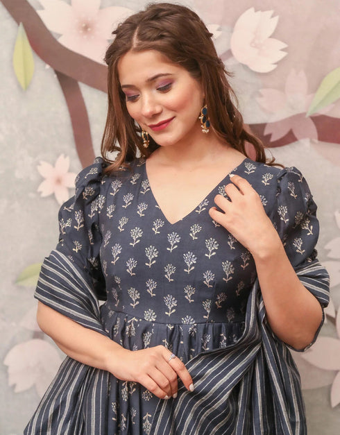 Heavy Designer Festive Wearv Pure Maslin Salwar Suit Multi Pure Maslin Palazzo Suit Front View